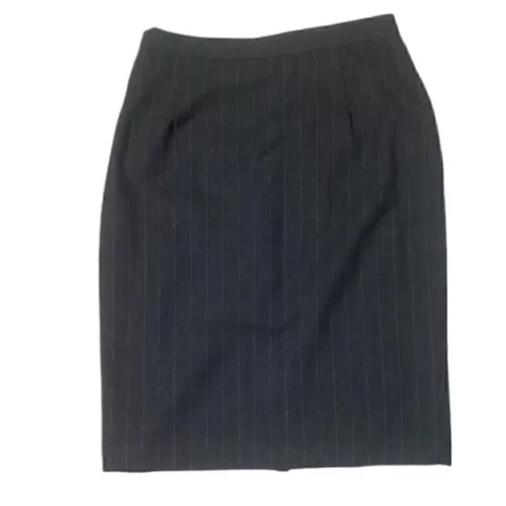 Alberto Makali Women's Skirt size 12 -grey,  100% wool,  good condition